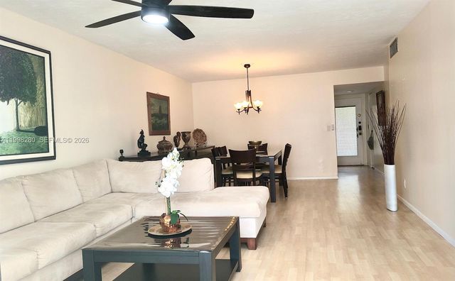 2841 Somerset Dr 215, Lauderdale Lakes, FL 33311