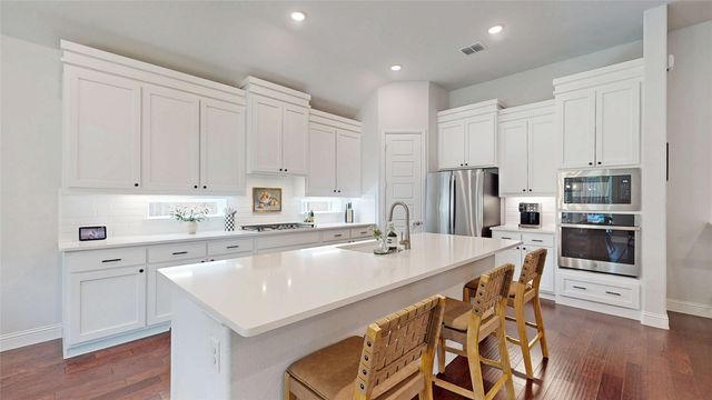 7212 Redwood Road, Argyle, TX 76226