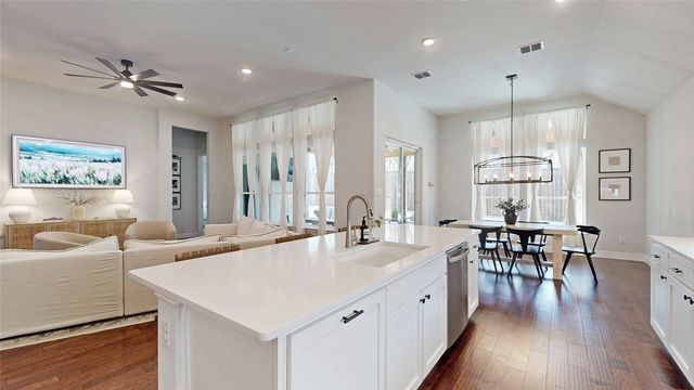 7212 Redwood Road, Argyle, TX 76226