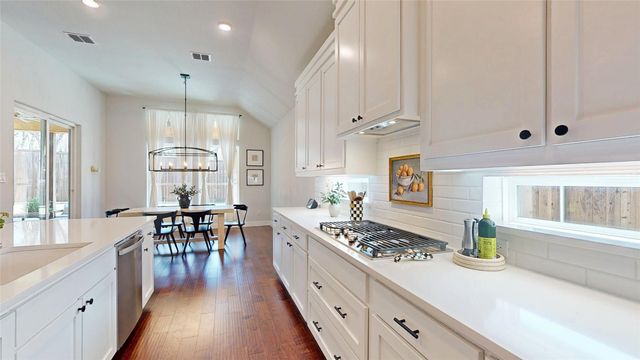 7212 Redwood Road, Argyle, TX 76226