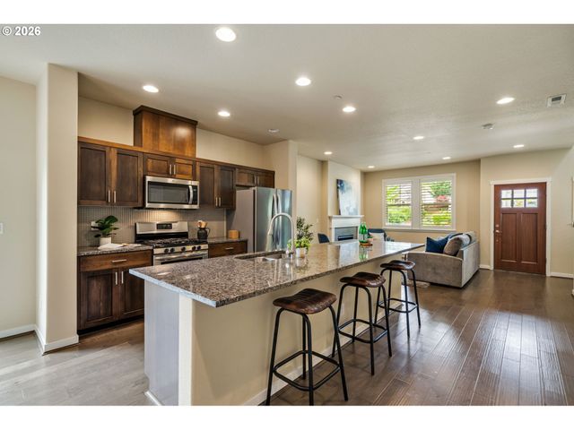 10883 Sw STOCKHOLM Dr, Wilsonville, OR 97070