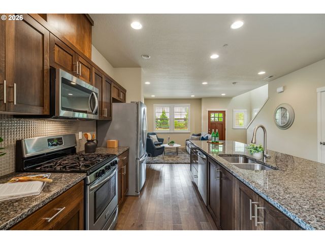 10883 Sw STOCKHOLM Dr, Wilsonville, OR 97070