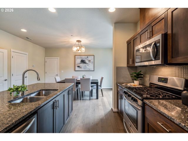 10883 Sw STOCKHOLM Dr, Wilsonville, OR 97070