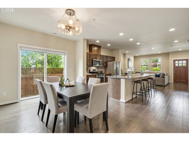10883 Sw STOCKHOLM Dr, Wilsonville, OR 97070