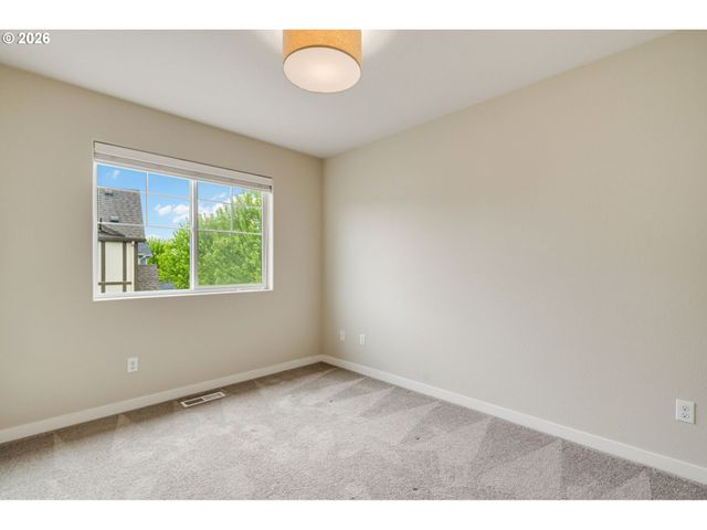 10883 Sw STOCKHOLM Dr, Wilsonville, OR 97070