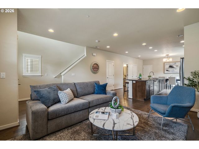 10883 Sw STOCKHOLM Dr, Wilsonville, OR 97070