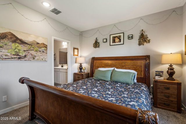 2753 E FOSSIL RIDGE Road, Phoenix, AZ 85050