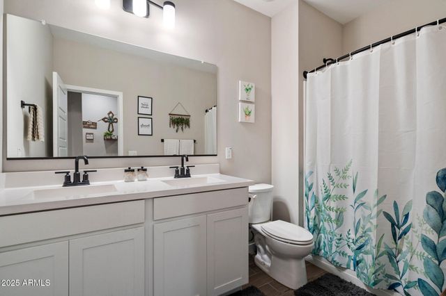 2753 E FOSSIL RIDGE Road, Phoenix, AZ 85050