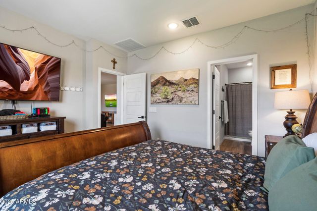 2753 E FOSSIL RIDGE Road, Phoenix, AZ 85050