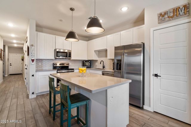 2753 E FOSSIL RIDGE Road, Phoenix, AZ 85050