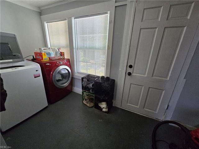 1908 E Washington ST, Suffolk, VA 23434