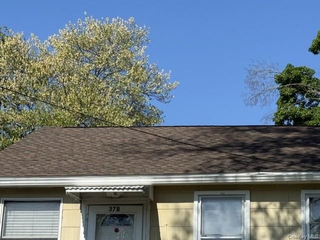 37 Argyle Street, Lake Peekskill, NY 10537
