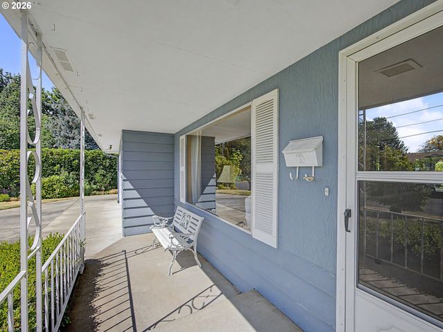 250 Se JUNIPER Ave, Gresham, OR 97080