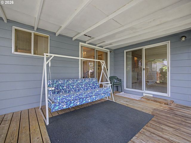 250 Se JUNIPER Ave, Gresham, OR 97080