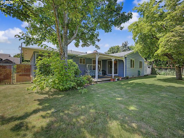 250 Se JUNIPER Ave, Gresham, OR 97080