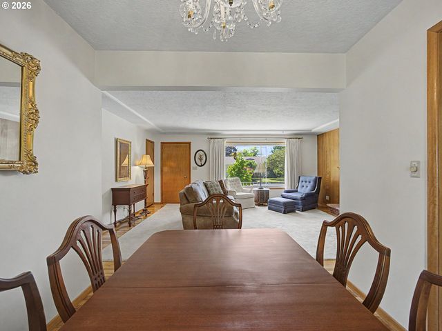 250 Se JUNIPER Ave, Gresham, OR 97080