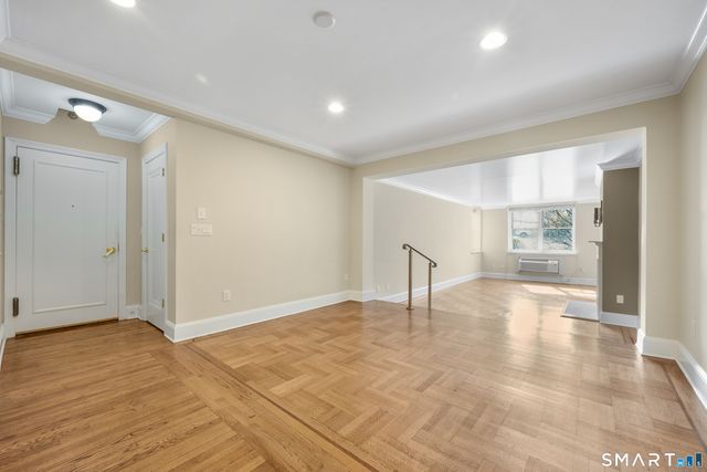 25 West Elm Street 10, Greenwich, CT 06830