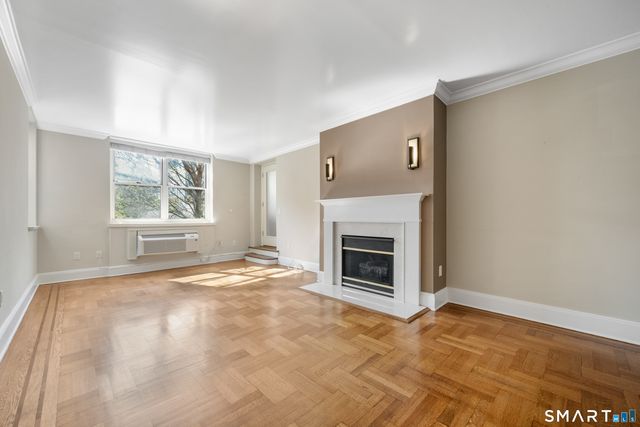 25 West Elm Street 10, Greenwich, CT 06830