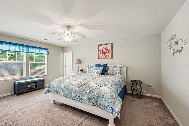 1586 Running Deer Drive, Kernersville, NC 27284