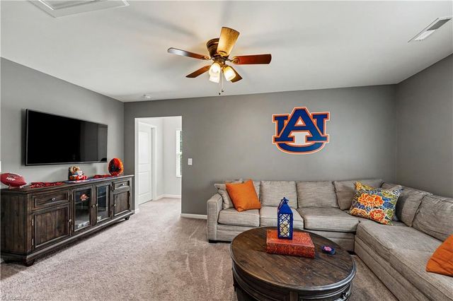 1586 Running Deer Drive, Kernersville, NC 27284