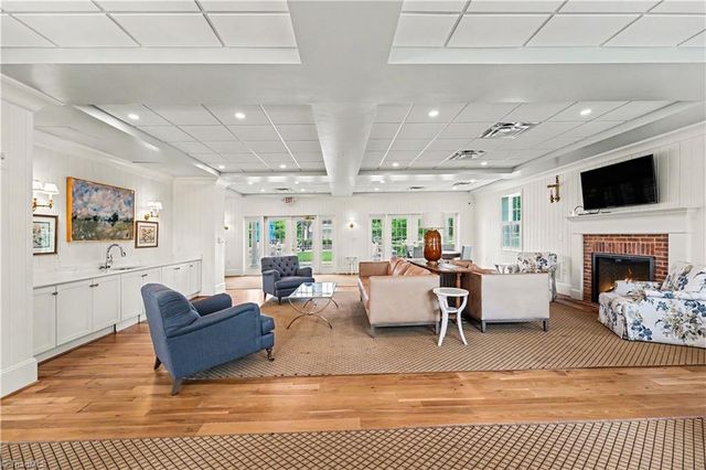 1586 Running Deer Drive, Kernersville, NC 27284