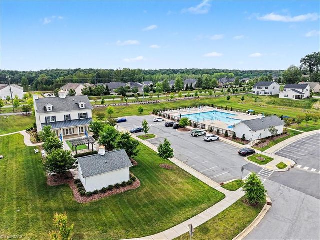 1586 Running Deer Drive, Kernersville, NC 27284