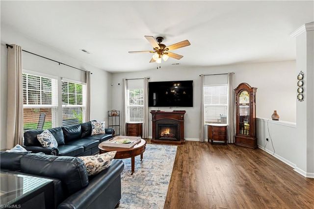 1586 Running Deer Drive, Kernersville, NC 27284