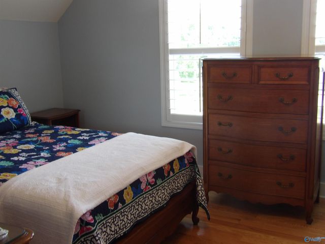 2760 Signal Point Road, Guntersville, AL 35976