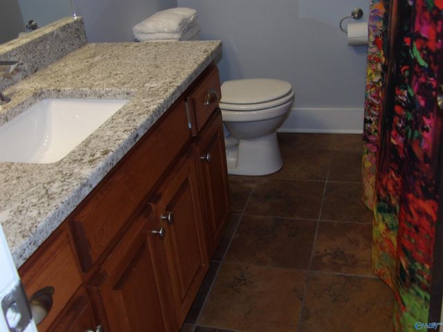 2760 Signal Point Road, Guntersville, AL 35976
