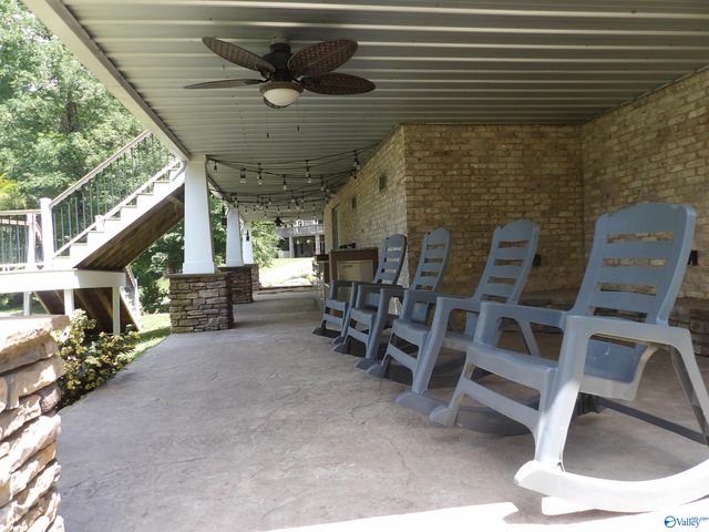 2760 Signal Point Road, Guntersville, AL 35976