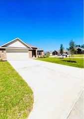 22445 Mountain Pine Drive, New Caney, TX 77357