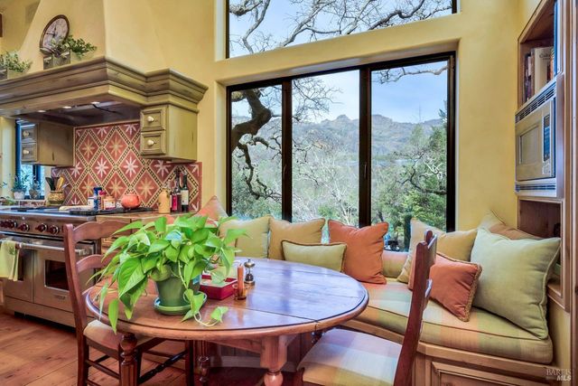 2395 Pickett Rd, Calistoga, CA 94515