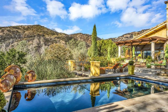 2395 Pickett Rd, Calistoga, CA 94515