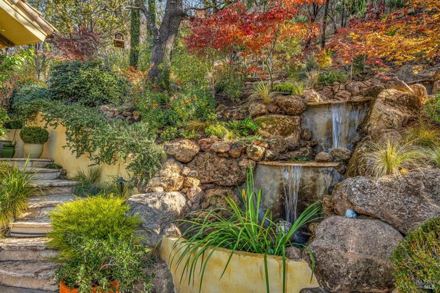 2395 Pickett Rd, Calistoga, CA 94515