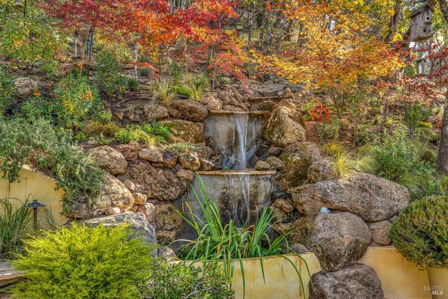 2395 Pickett Rd, Calistoga, CA 94515