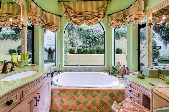 2395 Pickett Rd, Calistoga, CA 94515