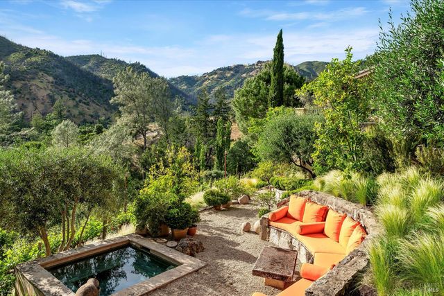 2395 Pickett Rd, Calistoga, CA 94515