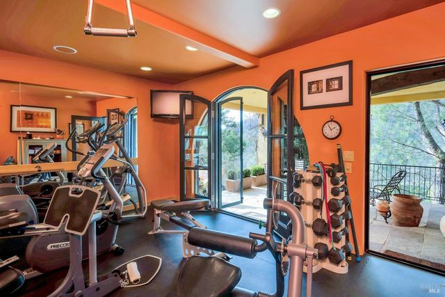 2395 Pickett Rd, Calistoga, CA 94515