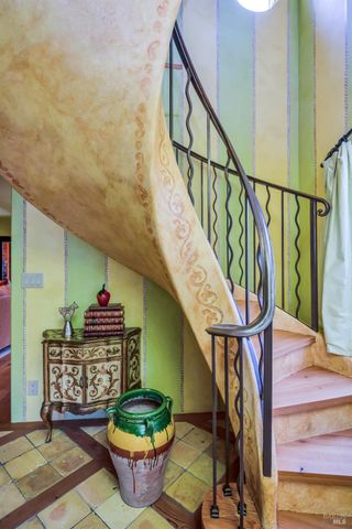 2395 Pickett Rd, Calistoga, CA 94515