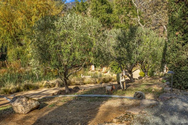 2395 Pickett Rd, Calistoga, CA 94515