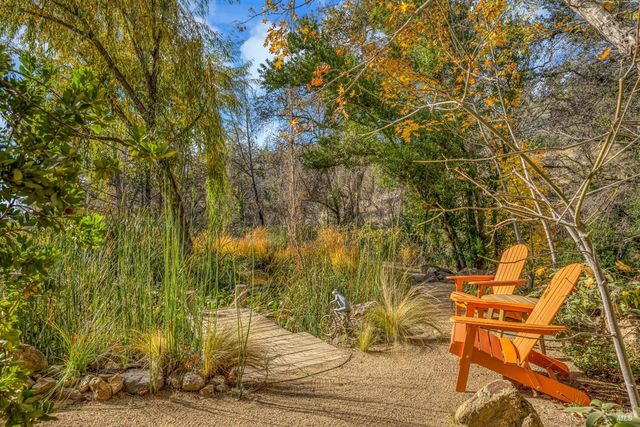 2395 Pickett Rd, Calistoga, CA 94515