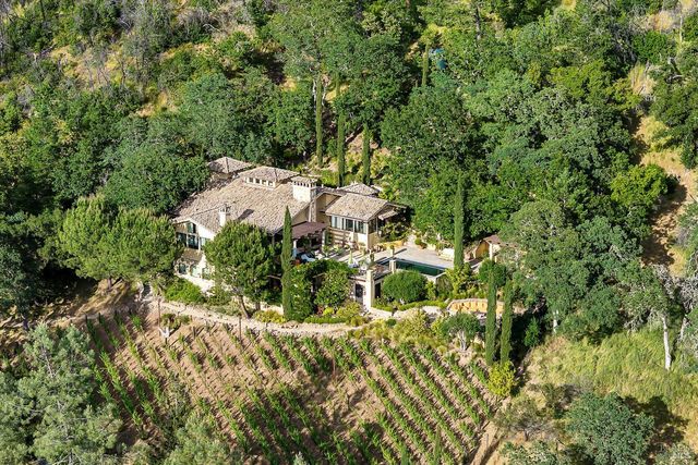 2395 Pickett Rd, Calistoga, CA 94515