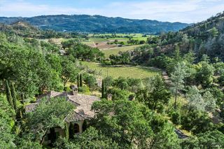 2395 Pickett Rd, Calistoga, CA 94515