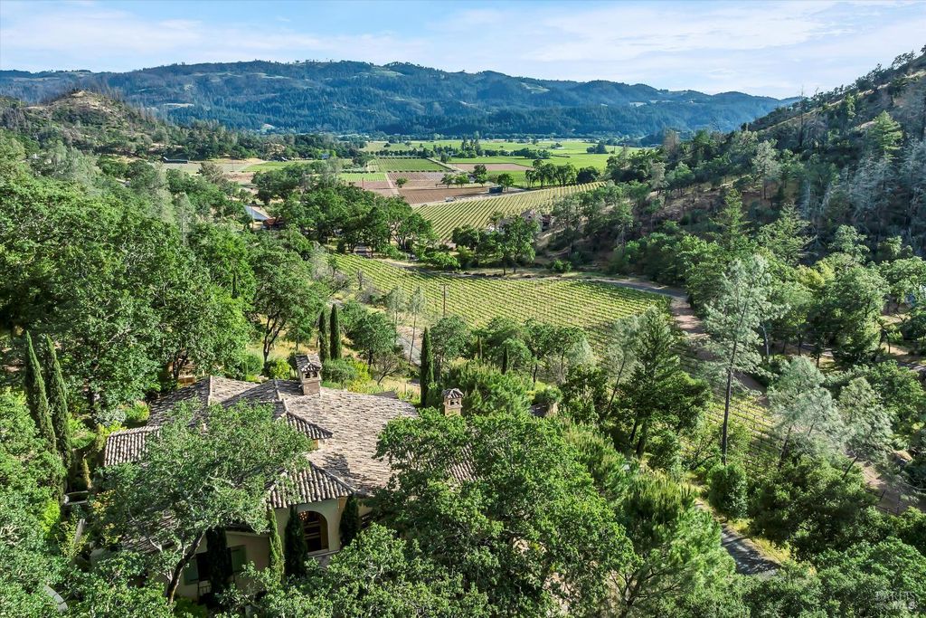 2395 Pickett Rd, Calistoga, CA 94515