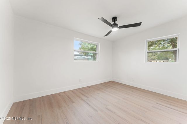 9621 ABERDARE Avenue W, Jacksonville, FL 32208