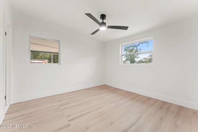 9621 ABERDARE Avenue W, Jacksonville, FL 32208