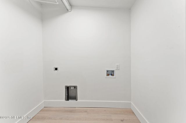 9621 ABERDARE Avenue W, Jacksonville, FL 32208