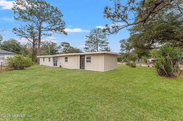 9621 ABERDARE Avenue W, Jacksonville, FL 32208