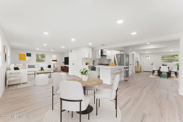 9621 ABERDARE Avenue W, Jacksonville, FL 32208