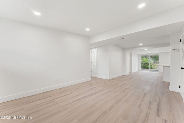 9621 ABERDARE Avenue W, Jacksonville, FL 32208